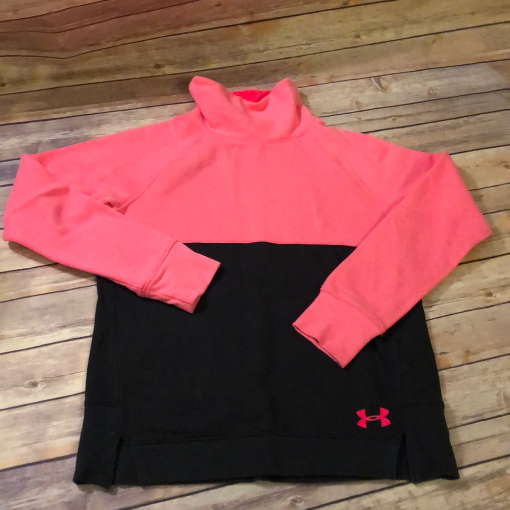Girls Under Armour pull over sweater